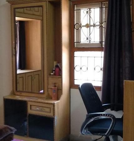 Apartament Srinivas Nilayam Hajdarabad Zewnętrze zdjęcie