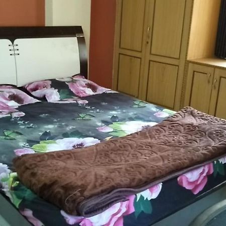 Apartament Srinivas Nilayam Hajdarabad Zewnętrze zdjęcie