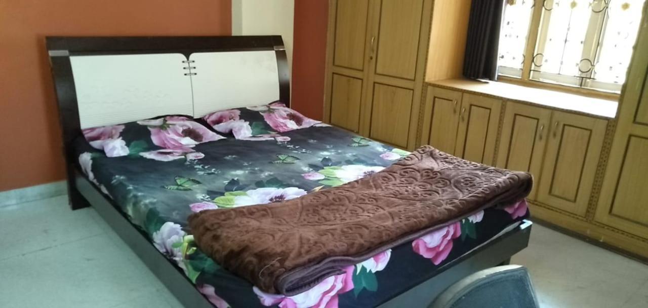 Apartament Srinivas Nilayam Hajdarabad Zewnętrze zdjęcie